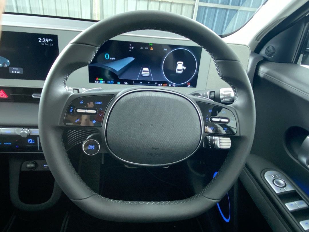 Photo 4 of a black 2023 Hyundai IONIQ 5 for sale at Motors Confidence